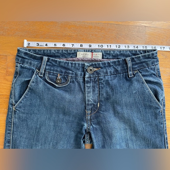 Old Navy Jeans Mid-Rise Bootcut - Picture 6 of 9